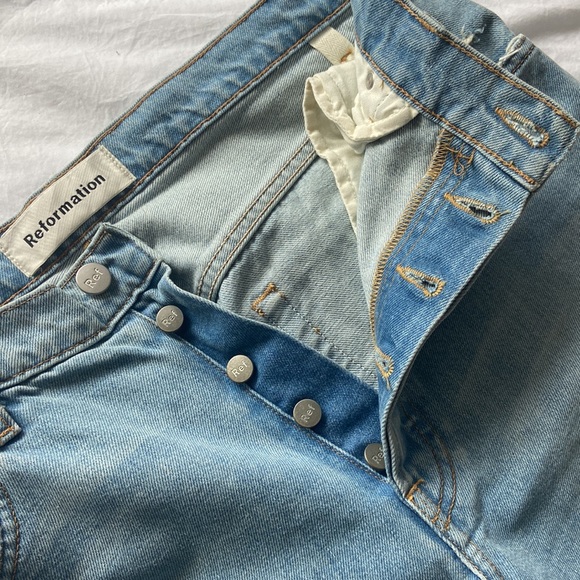 Reformation Danny Mid Relaxed Jean in color Skye size 29 - Picture 5 of 8